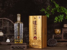 瀘州迎賓酒（鑒藏裝）